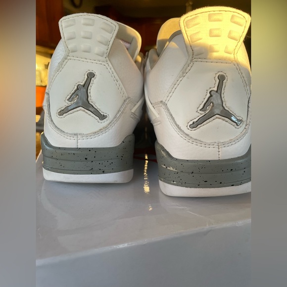 Jordan 4 Retro White Oreo - Picture 3 of 9